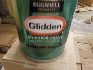 lot 306 image: 10 qts Glidden Paint - choice of Wa...