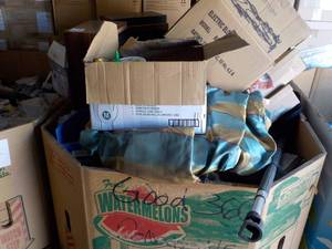 lot 310 image: Pallet of Unclaimed from previous A...