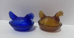 lot 7 image: Two 3 12 Hen on Nest Amber and Blue