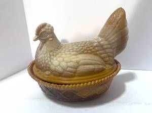 Vintage Westmoreland 8" Butterscotch Slag Hen on Nest