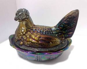 Fenton Carnival 6" Hen on Nest