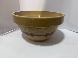 lot 60 image: 1920s RRR Co. Stoneware Bowl #305 10