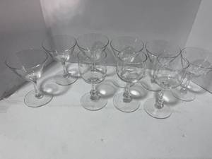 lot 75 image: Set of 9 MCM Starburst Glasses one has chip