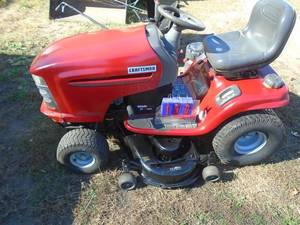 Craftsman DLT2000 mowers with deck & 42 snowblower with pulleys & weights. Used condition. Tested & works. As shown. *THIS ITEM HAS A RESERVE.