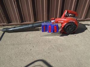 Homelite 2 cycle leaf blower/vac. Used condition. Tested & works. As shown.