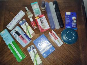 lot 61 image: Personal Care Items Lot 1