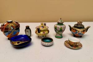 lot 36 image: Miniature Cloisonne Pots, Vases and more