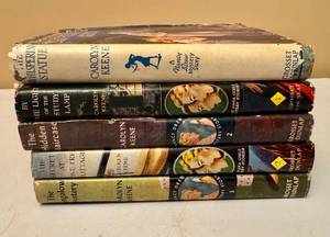 lot 47 image: Vintage Nancy Drew and Dana Girls Mystery Books by Carolyn Keene