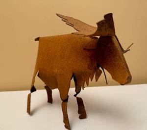 lot 29 image: Rustic Metal Moose Figurine