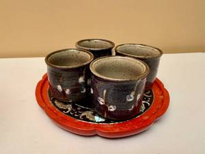 lot 30 image: Japanese Bento Tray and Stoneware Blue Willow Tea Cups