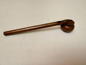 lot 16 image: Japanese Yatate Portable Calligraphy Ink Well