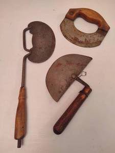 lot 89 image: Antique Choppers