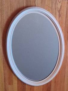 lot 109 image: Oval Hanging Mirror