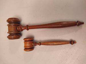 lot 107 image: Gavels