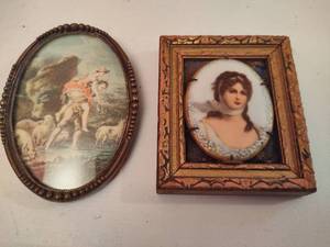 lot 116 image: Mini Portraits
