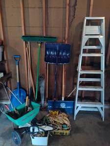 lot 133 image: Lot of GarageOutdoor Tools & Ladder