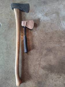 lot 139 image: Axes
