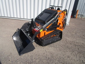 lot 153 image: LandHero LDH-HT380 Ride On Skid Steer