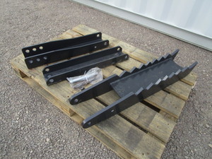 lot 229 image: Wolverine 36 Backhoe Hydraulic Thumb