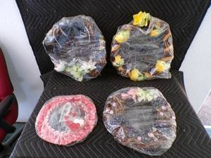 lot 36 image: Lot of 4 - Beautiful Handmade Door or Wall Wreaths