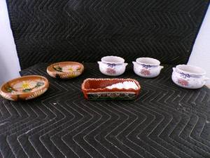 lot 42 image: Group of Pottery Kitchen Items