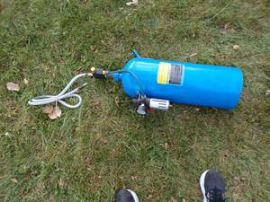 lot 5 image: Central Pneumatic Portable Soda Blaster & Manual