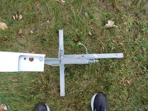 lot 12 image: Clay Pigeon Thrower