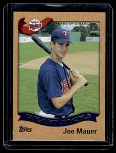 lot 22 image: Joe Mauer RC 12912002 2002 Topps Gold #622 Minnesota Twins Baseball Card