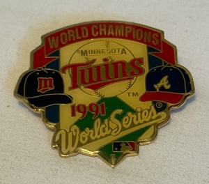 lot 84B image: Minnesoa Twins 1991 World Champions Vintage Pin Baseball