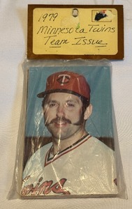 lot 95B image: 1979 Minnesota Twins Team Issue Post Card Set Vintage Baseball