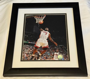 lot 109A image: LeBron James NBA Basketball Photo Framed and Matted 15x13