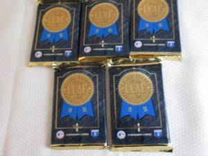 lot 51 image: 5 1993 Leaf Series 1 Baseball Packs...