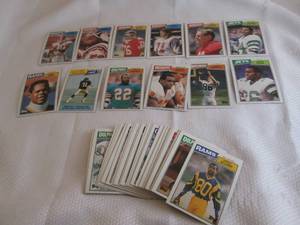 lot 64 image: 1987 Assorted Topps Football Cards...