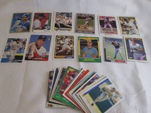 lot 122 image: 50 Assorted Paul Molitor Cards...