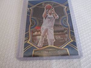 lot 162 image: 2020-21 Select luka Doncic Card...