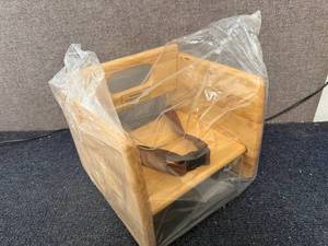 lot 57 image: Winco Booster Seat