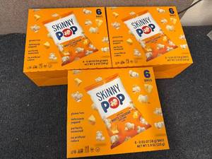 lot 117 image: 3 X 6Ct Boxes Of White Cheddar Skinny Pop