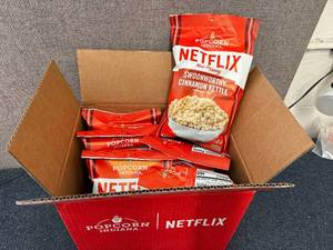 lot 205 image: 6 Bags Of Netflix Cinnamon Kettle Corn