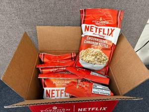 lot 208 image: 6 Bags Of Netflix Cinnamon Kettle Corn
