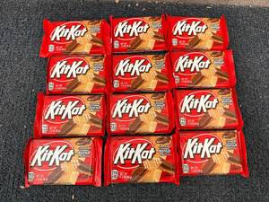 lot 236 image: 12 Kit Kat Chocolate Donut Bars
