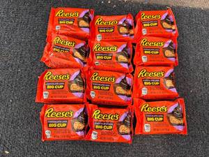 lot 245 image: 12 ReeseS Chocolate Lava Big Cups