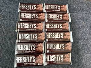 lot 250 image: 12 HersheyS Candy Bars