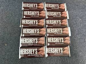 lot 251 image: 12 HersheyS Candy Bars