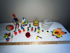 lot 84U image: Vintage Toy and Figure Collection Including Playmobil, Yo-Yo, and Disney Donald Duck