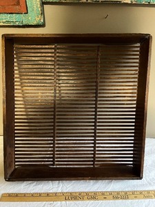 lot 90U image: Vintage Wooden Slatted Sifter Tray with Raised Edges
