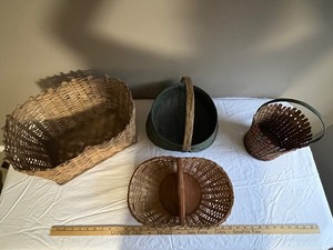 lot 151U image: Set of 4 Woven Baskets Assorted Styles and Sizes
