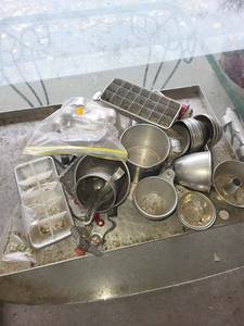 lot 36G image: Vintage Metal Kitchenware Lot - Measuring Cups, Ice Trays & More