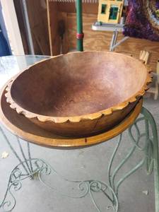 lot 37G image: Set of Two Vintage Wooden Bowls with Scalloped Edge