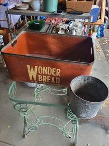 lot 112G image: Vintage Wonder Bread Crate with 1-Gallon Dry Measure Bucket