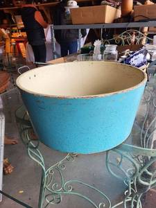 lot 160G image: Antique Indurated Fibre Wood Pulp Bucket with Patent Markings